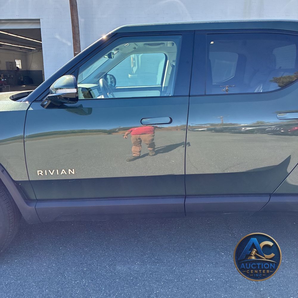 2023 Rivian R1T Adventure Quad-Motor