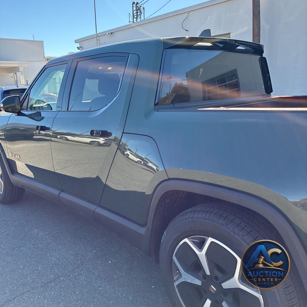 2023 Rivian R1T Adventure Quad-Motor