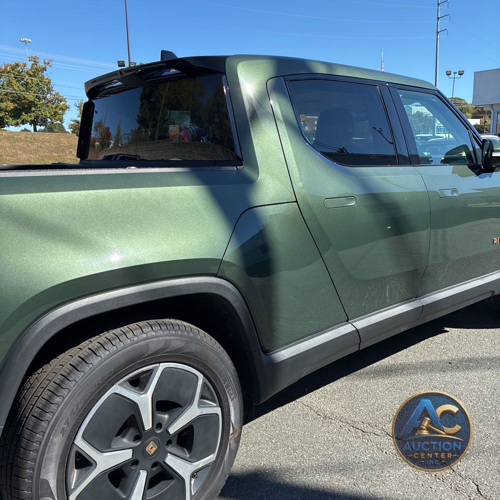 2023 Rivian R1T Adventure Quad-Motor