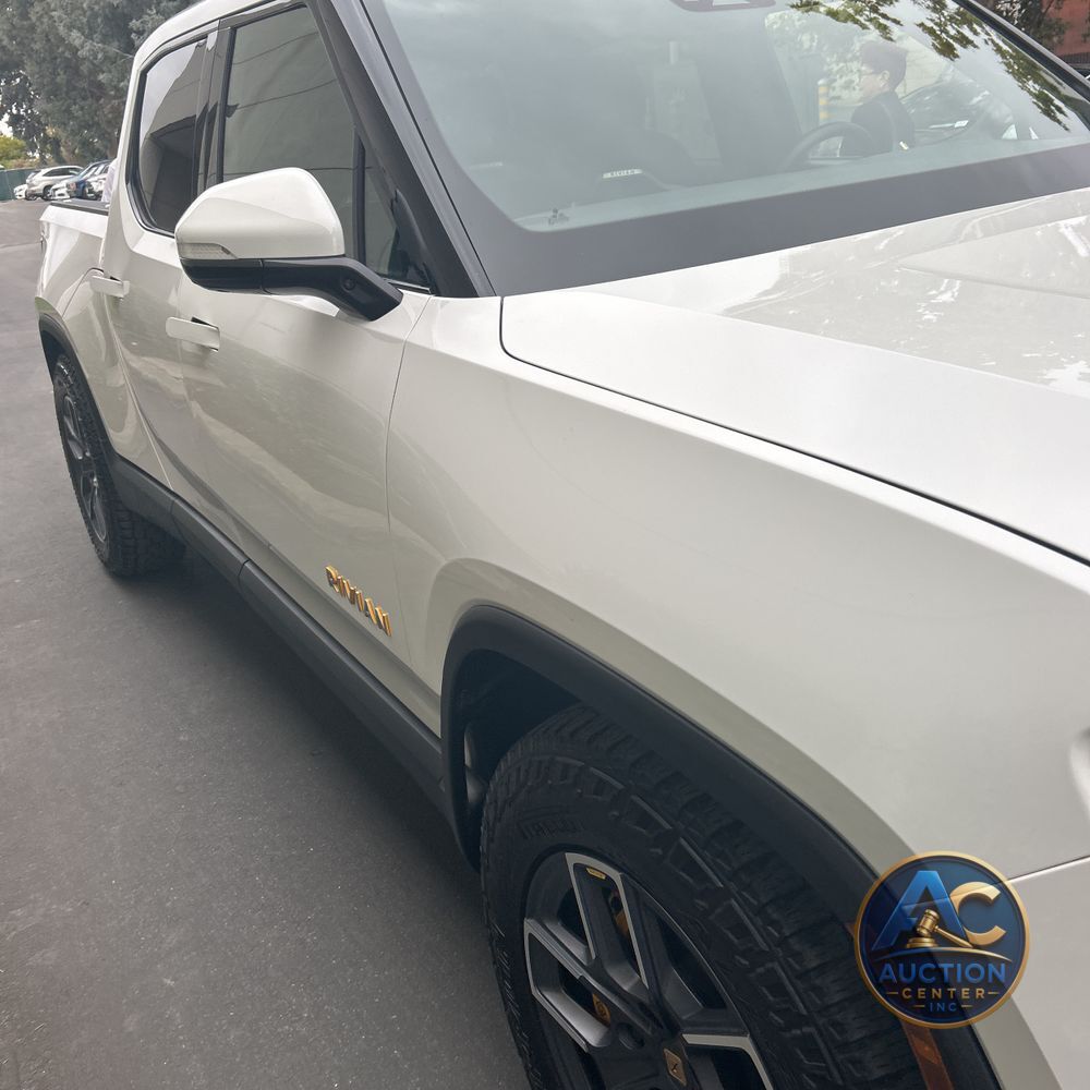 2022 Rivian R1T Launch Edition