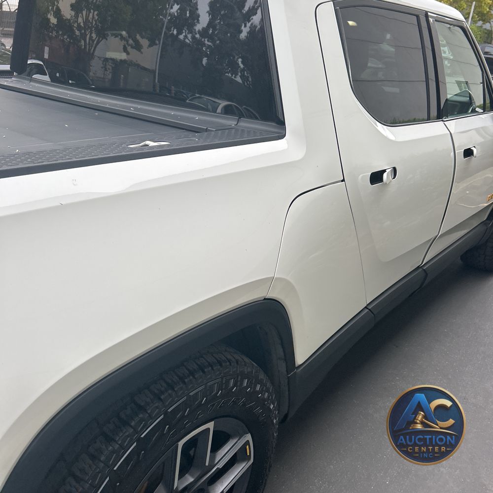 2022 Rivian R1T Launch Edition