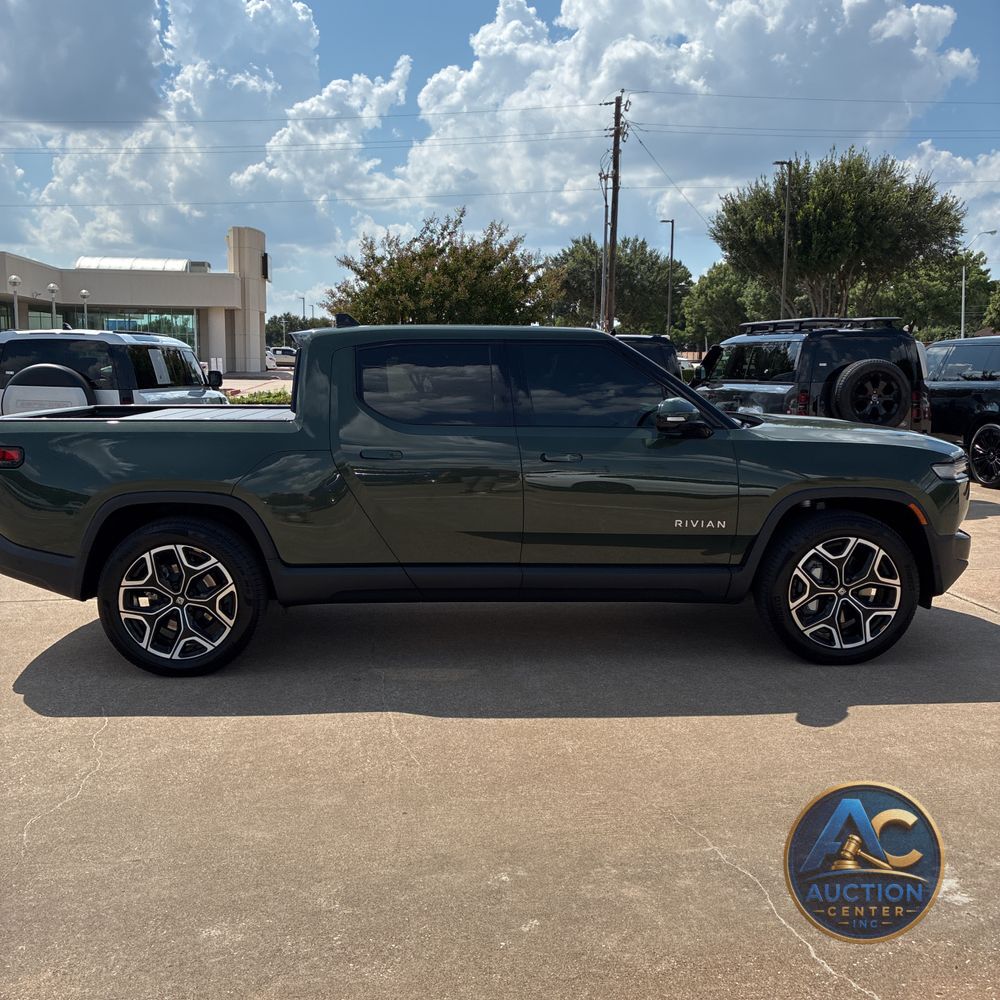 2025 Rivian R1T Adventure Dual-Motor