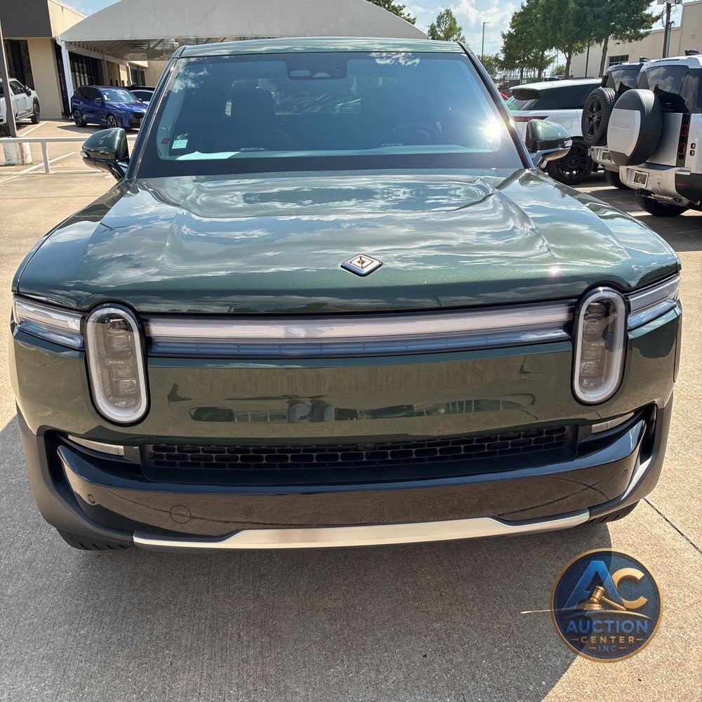 2025 Rivian R1T Adventure Dual-Motor