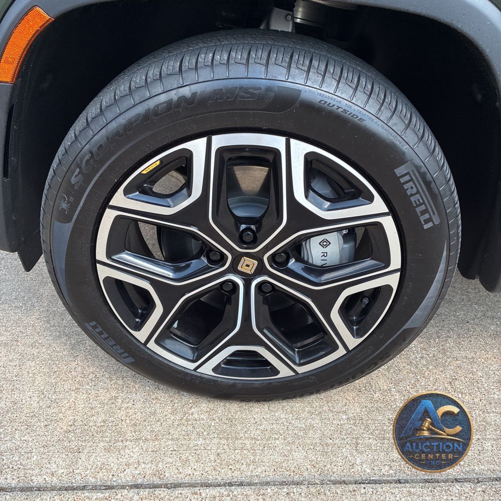 2025 Rivian R1T Adventure Dual-Motor