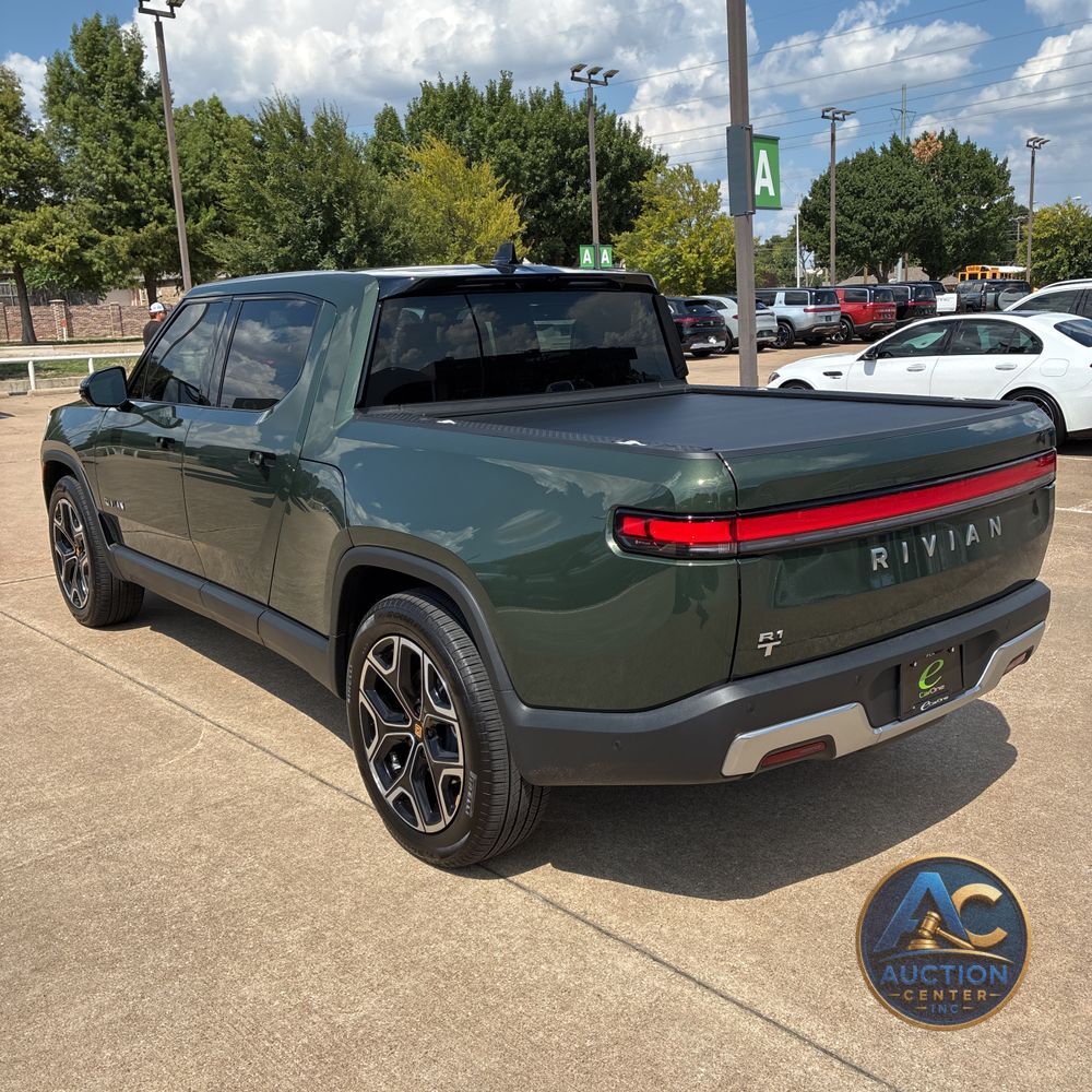 2025 Rivian R1T Adventure Dual-Motor