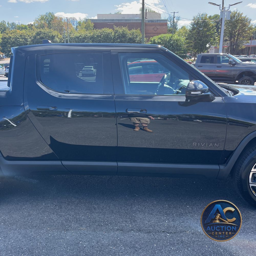 2025 Rivian R1T Adventure Dual-Motor