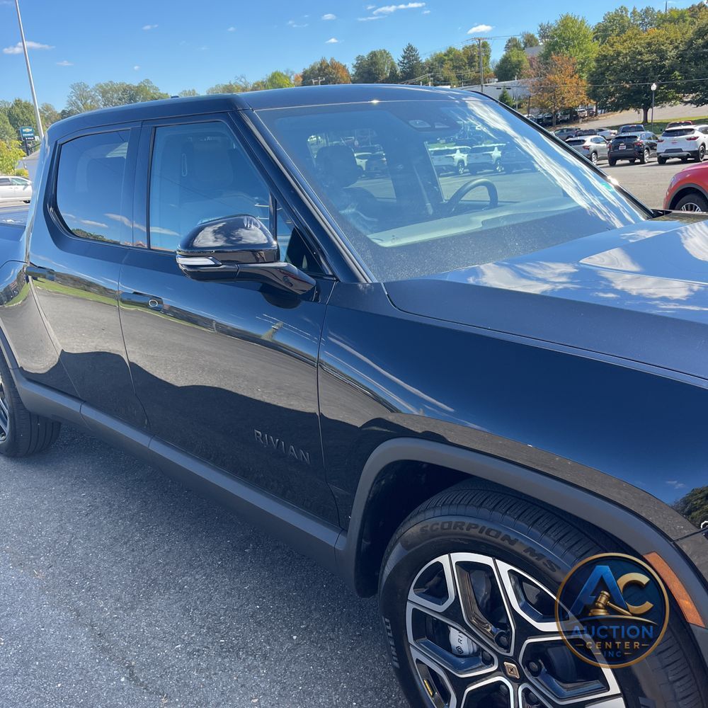 2025 Rivian R1T Adventure Dual-Motor