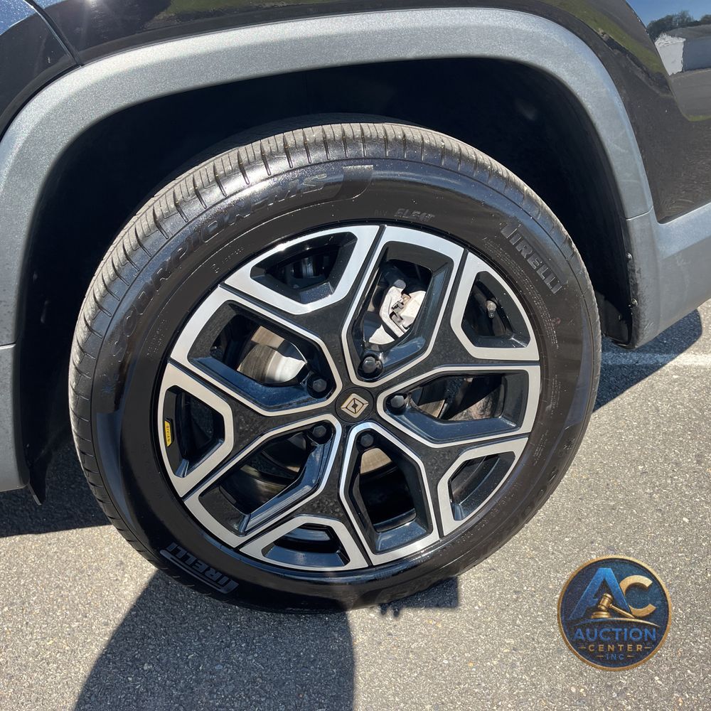 2025 Rivian R1T Adventure Dual-Motor