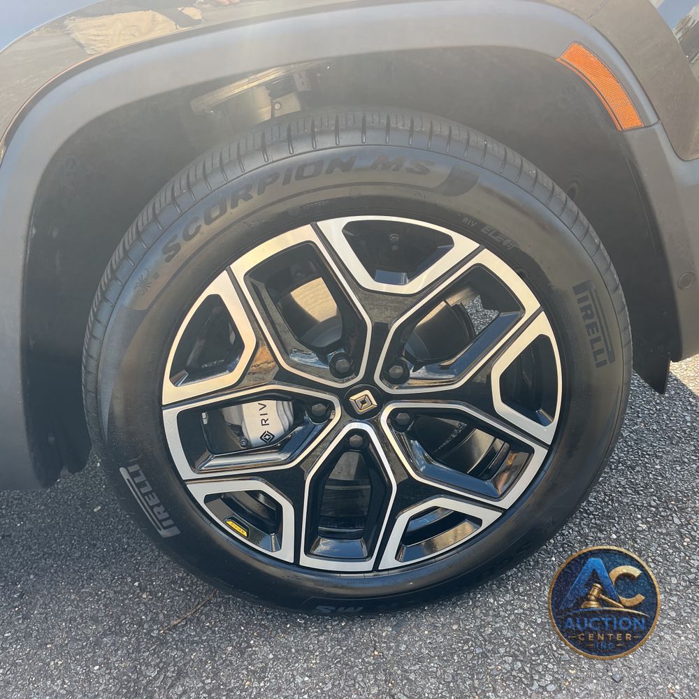 2025 Rivian R1T Adventure Dual-Motor