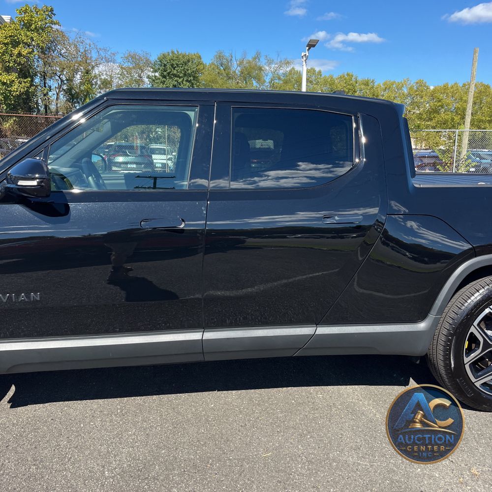 2025 Rivian R1T Adventure Dual-Motor