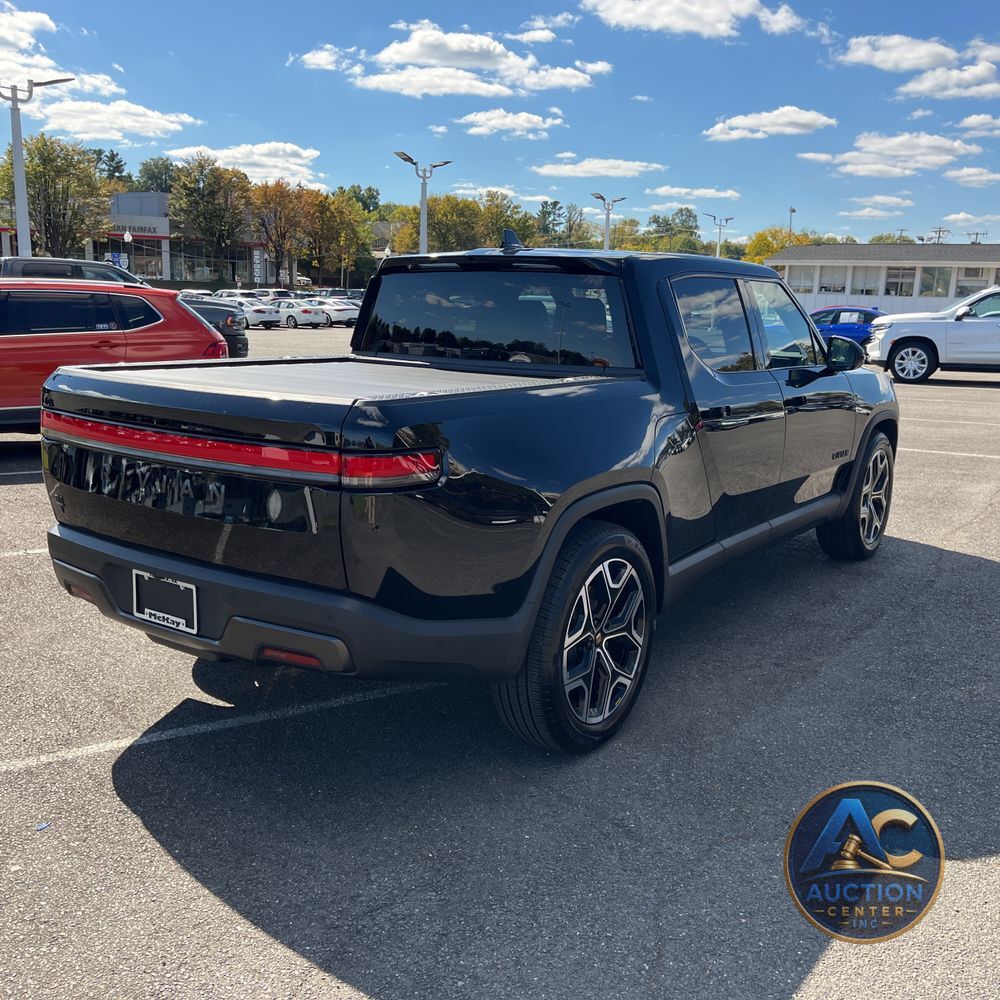 2025 Rivian R1T Adventure Dual-Motor