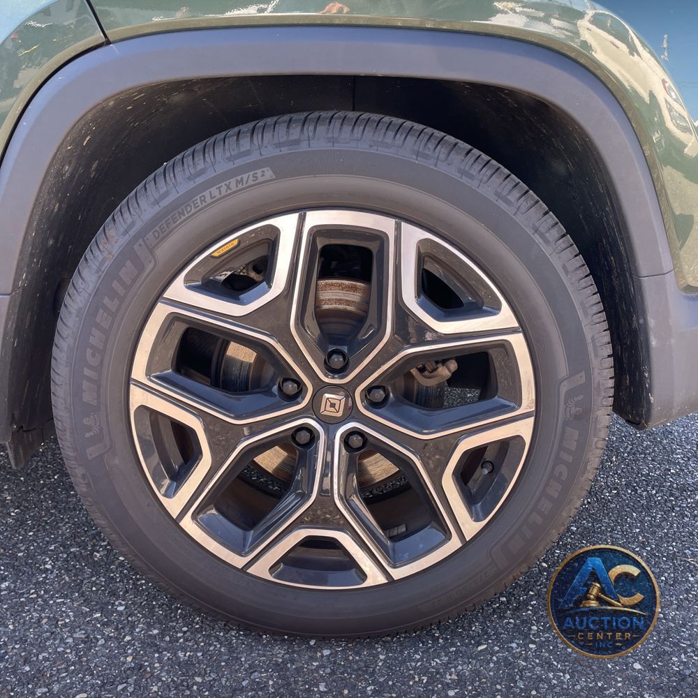 2024 Rivian R1T Adventure Dual-Motor