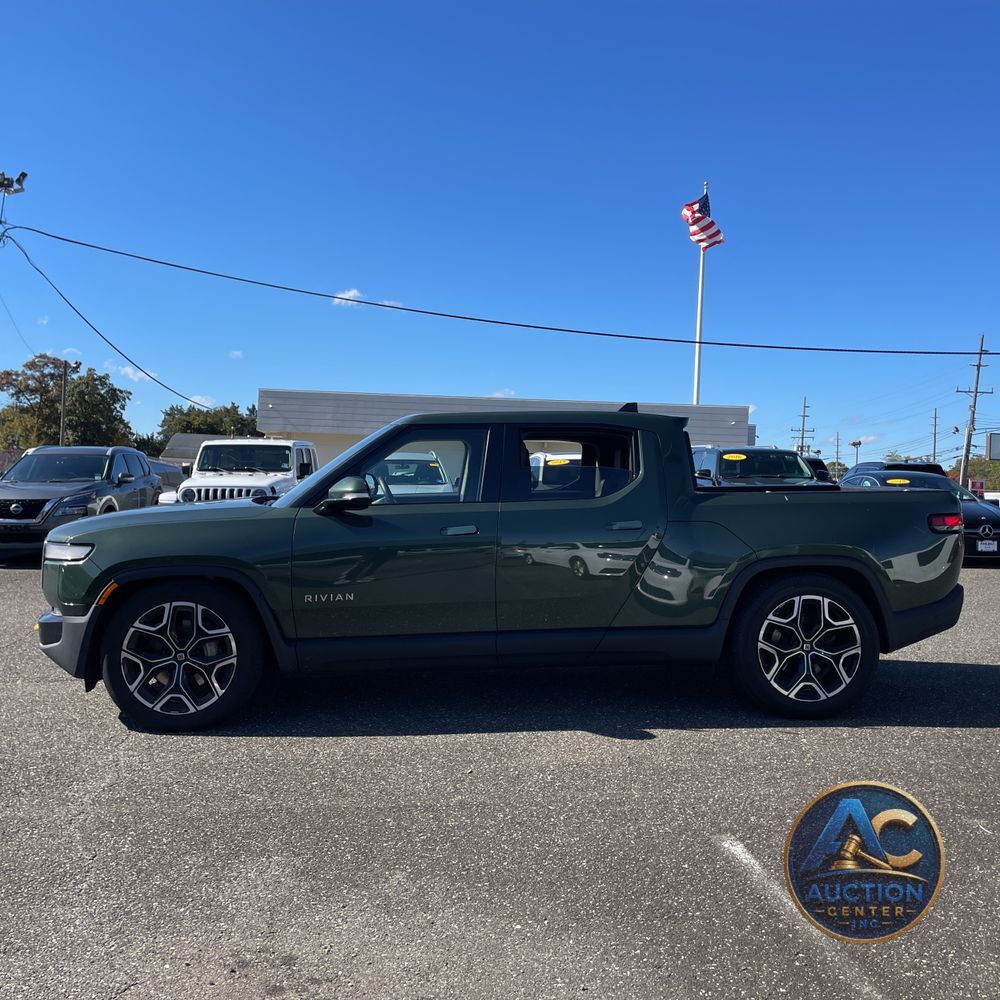 2024 Rivian R1T Adventure Dual-Motor
