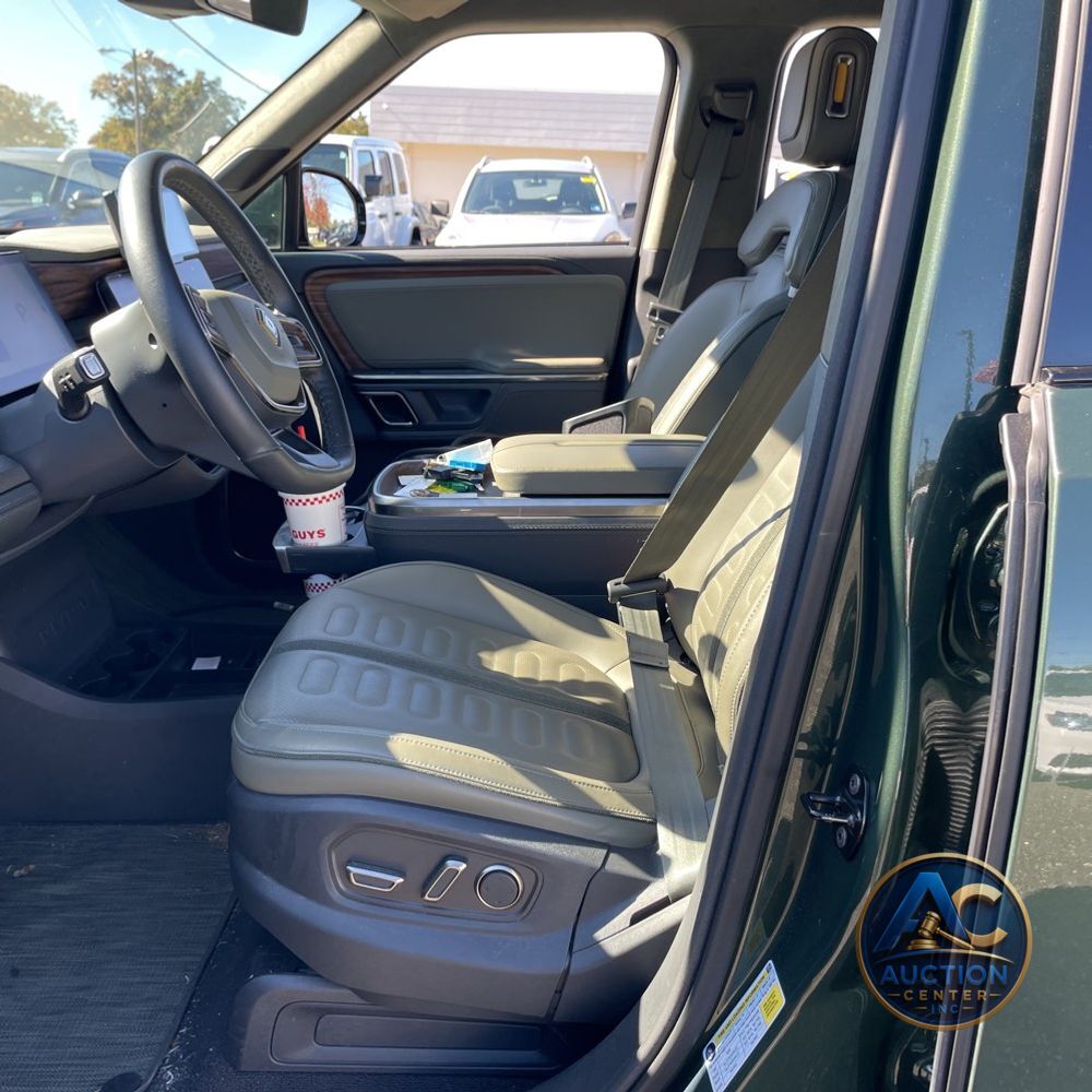 2024 Rivian R1T Adventure Dual-Motor