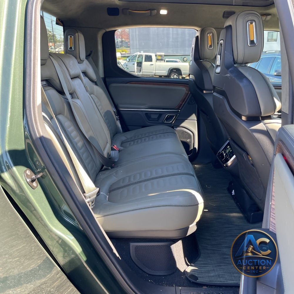 2024 Rivian R1T Adventure Dual-Motor