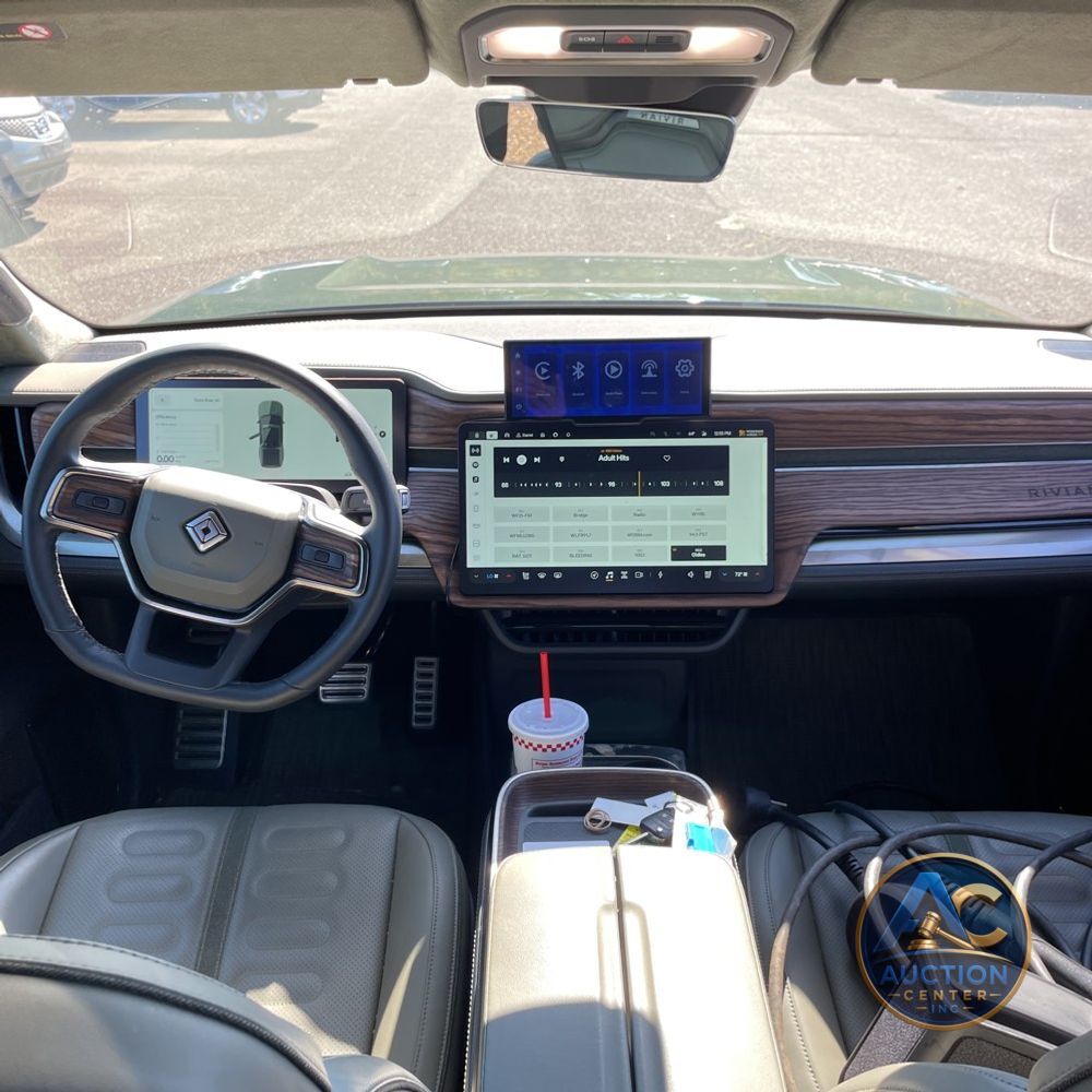 2024 Rivian R1T Adventure Dual-Motor