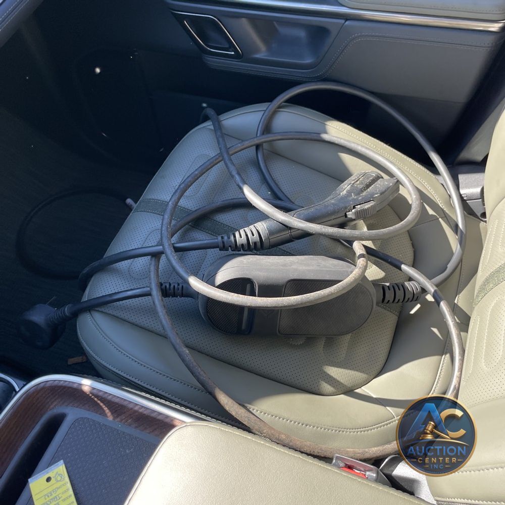 2024 Rivian R1T Adventure Dual-Motor