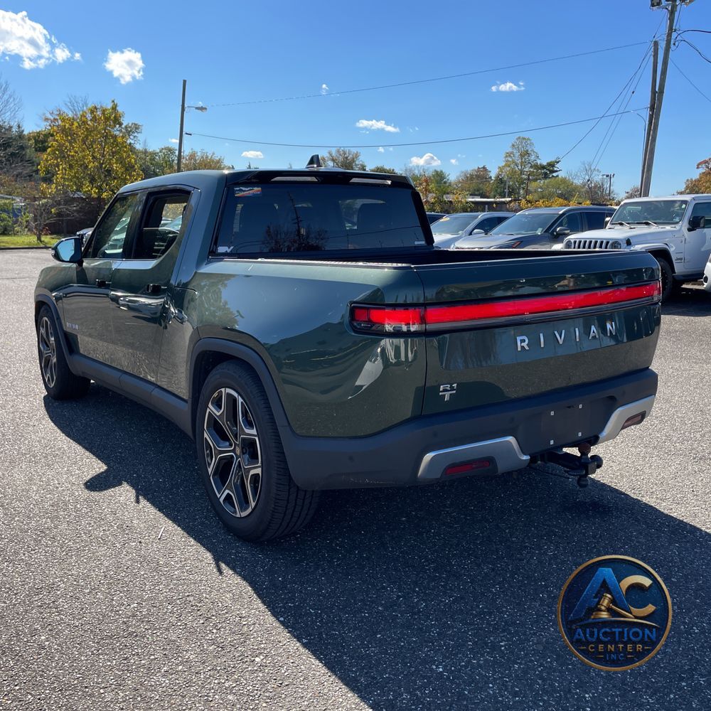2024 Rivian R1T Adventure Dual-Motor