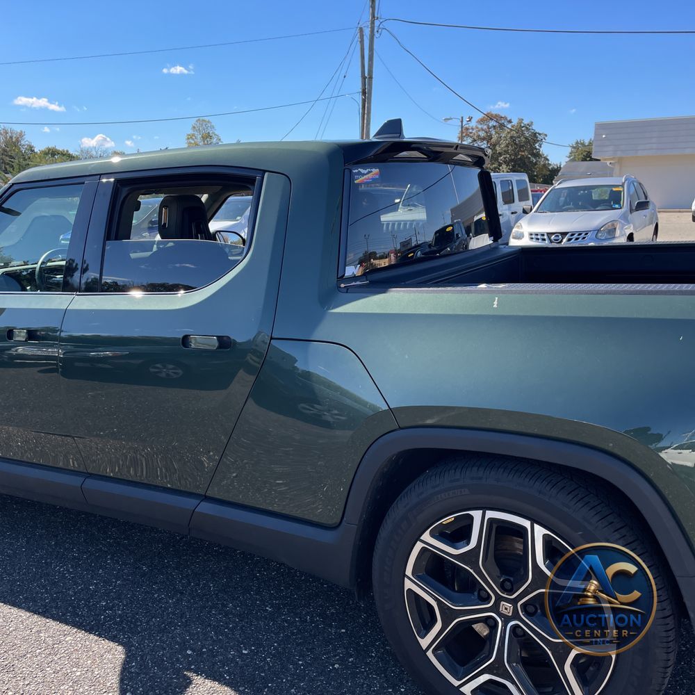 2024 Rivian R1T Adventure Dual-Motor