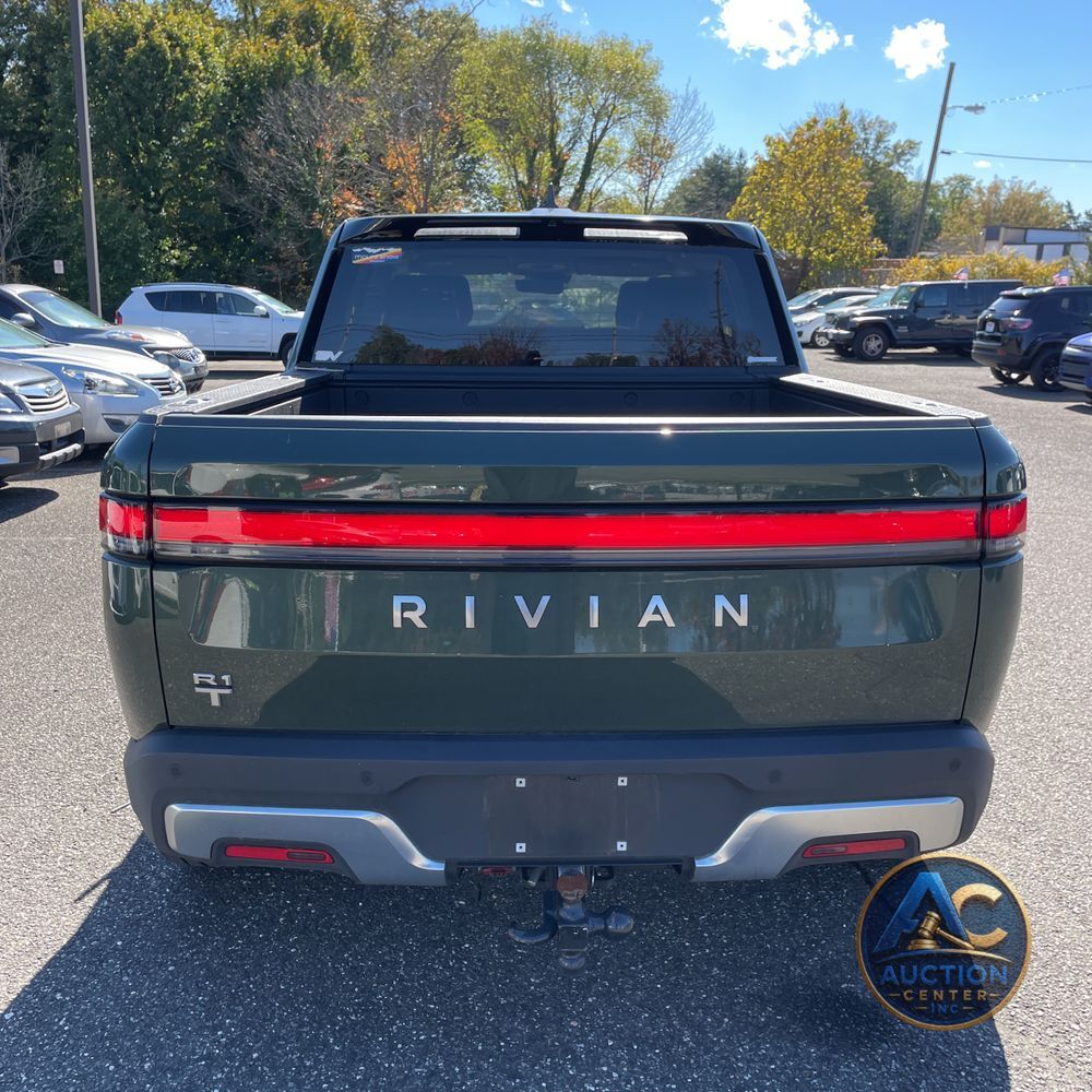 2024 Rivian R1T Adventure Dual-Motor