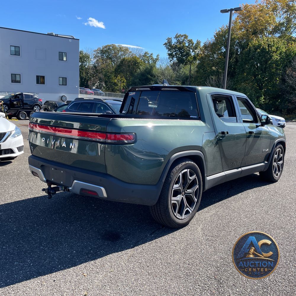 2024 Rivian R1T Adventure Dual-Motor