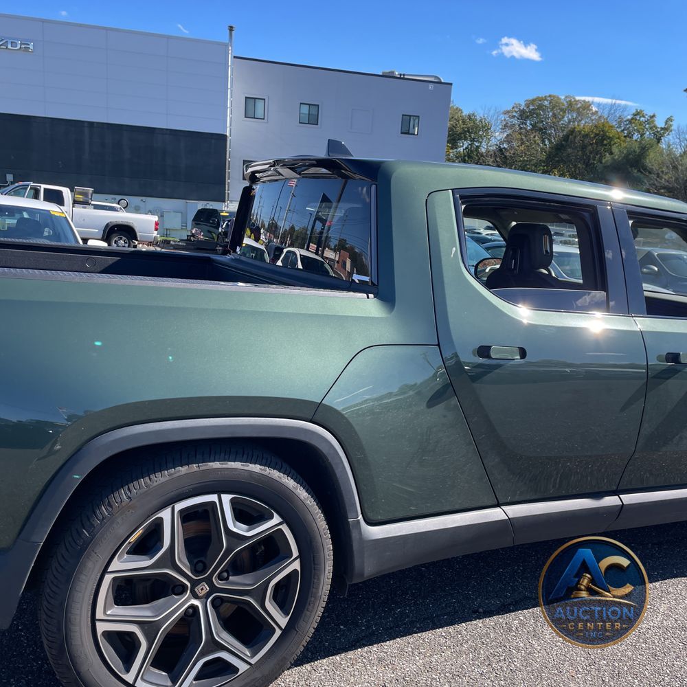 2024 Rivian R1T Adventure Dual-Motor