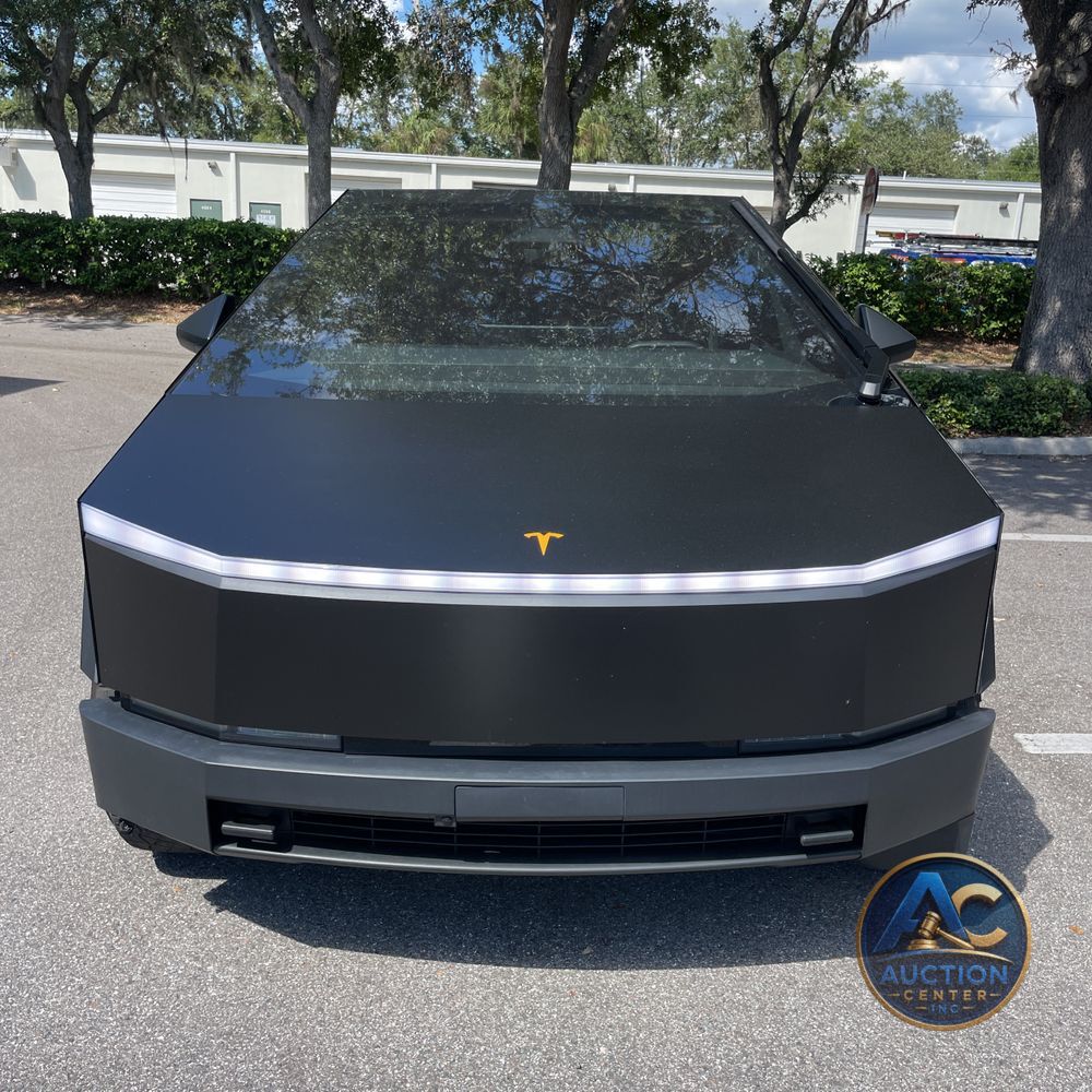 2024 Tesla Cybertruck Base