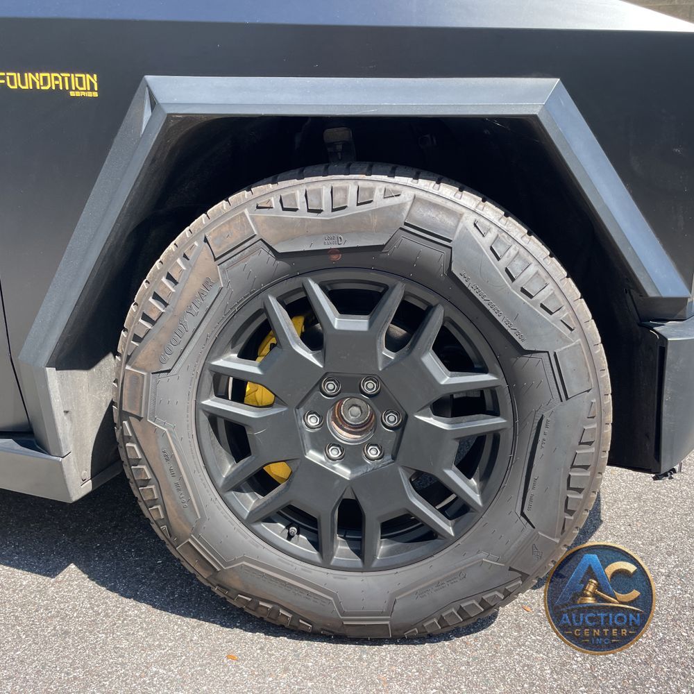 2024 Tesla Cybertruck Base