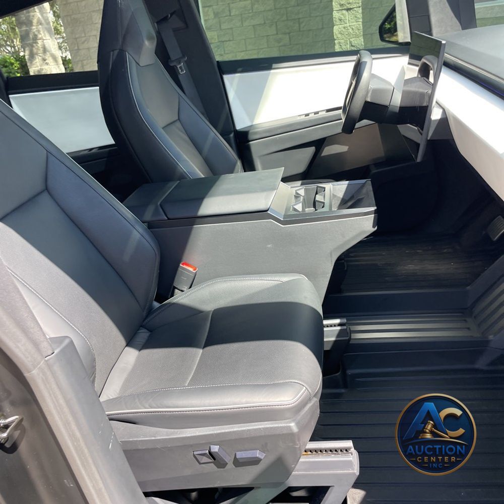 2024 Tesla Cybertruck Base