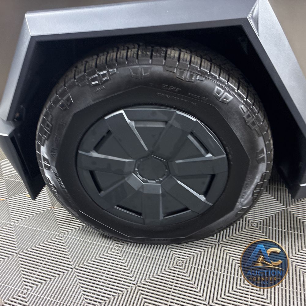 2025 Tesla Cybertruck Base