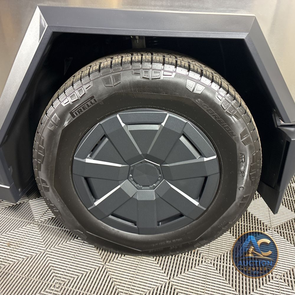 2025 Tesla Cybertruck Base