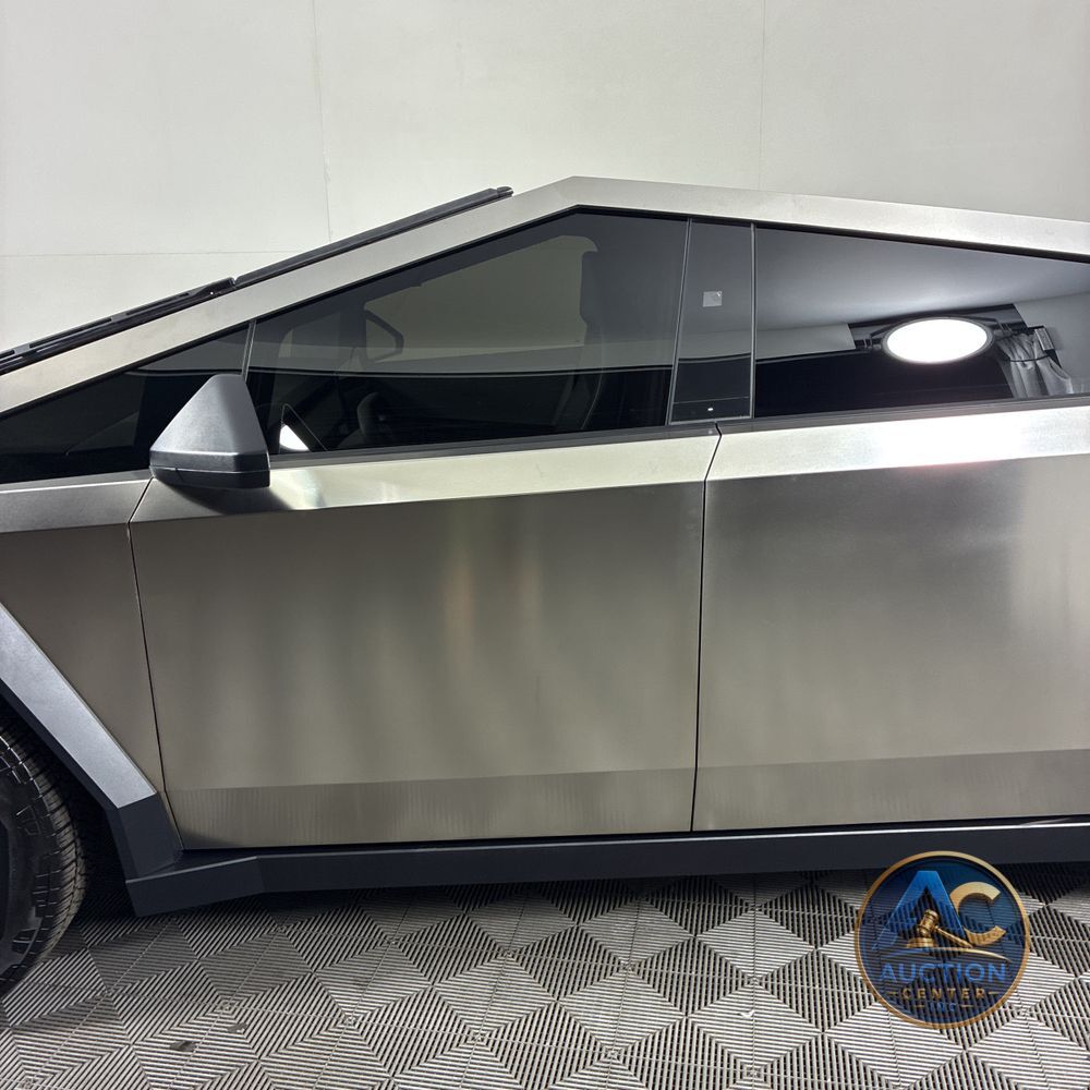 2025 Tesla Cybertruck Base