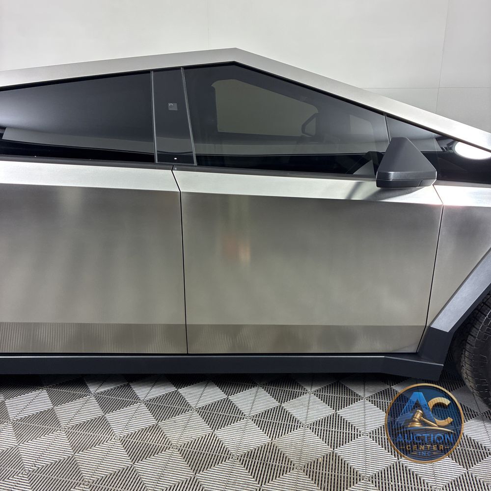 2025 Tesla Cybertruck Base