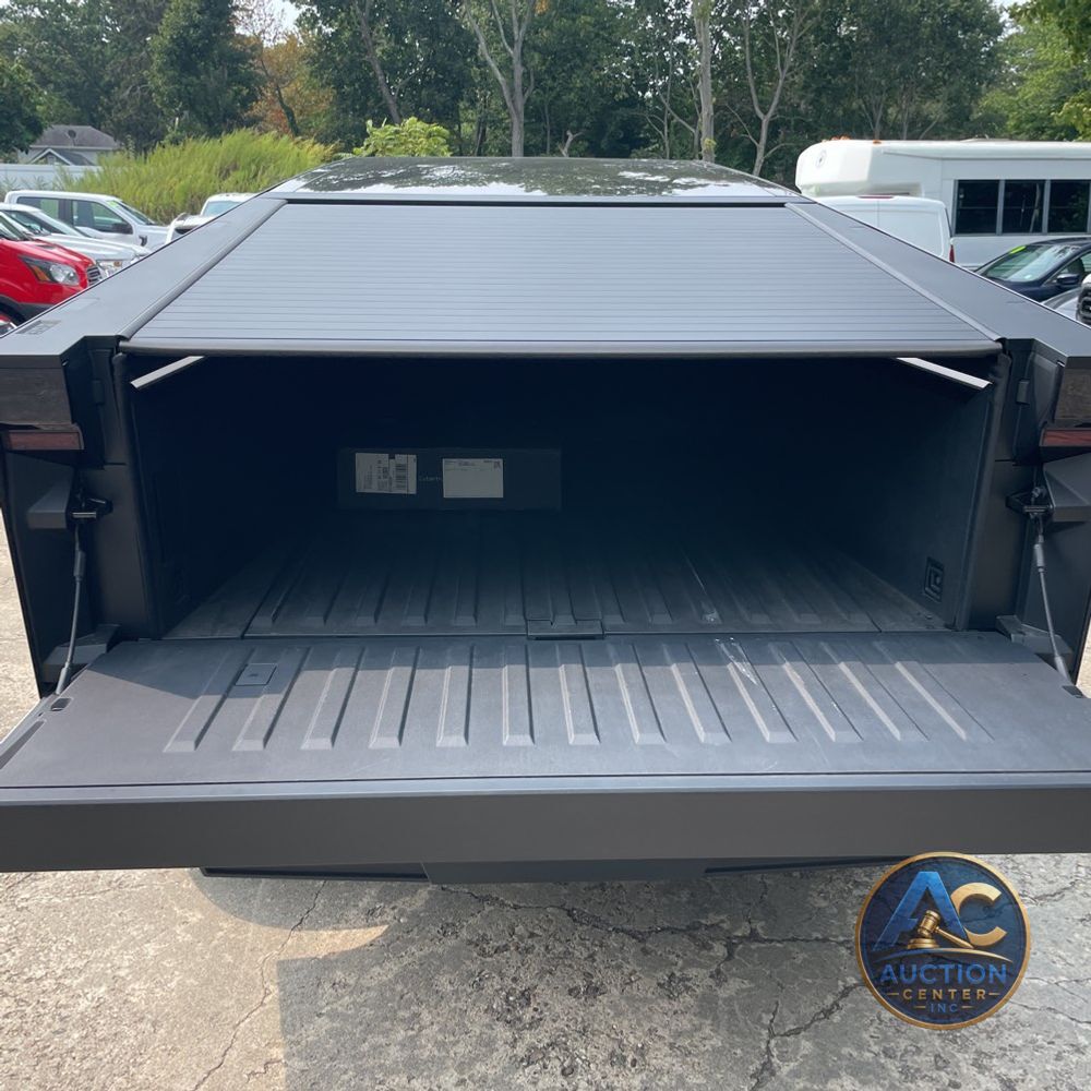 2024 Tesla Cybertruck Base