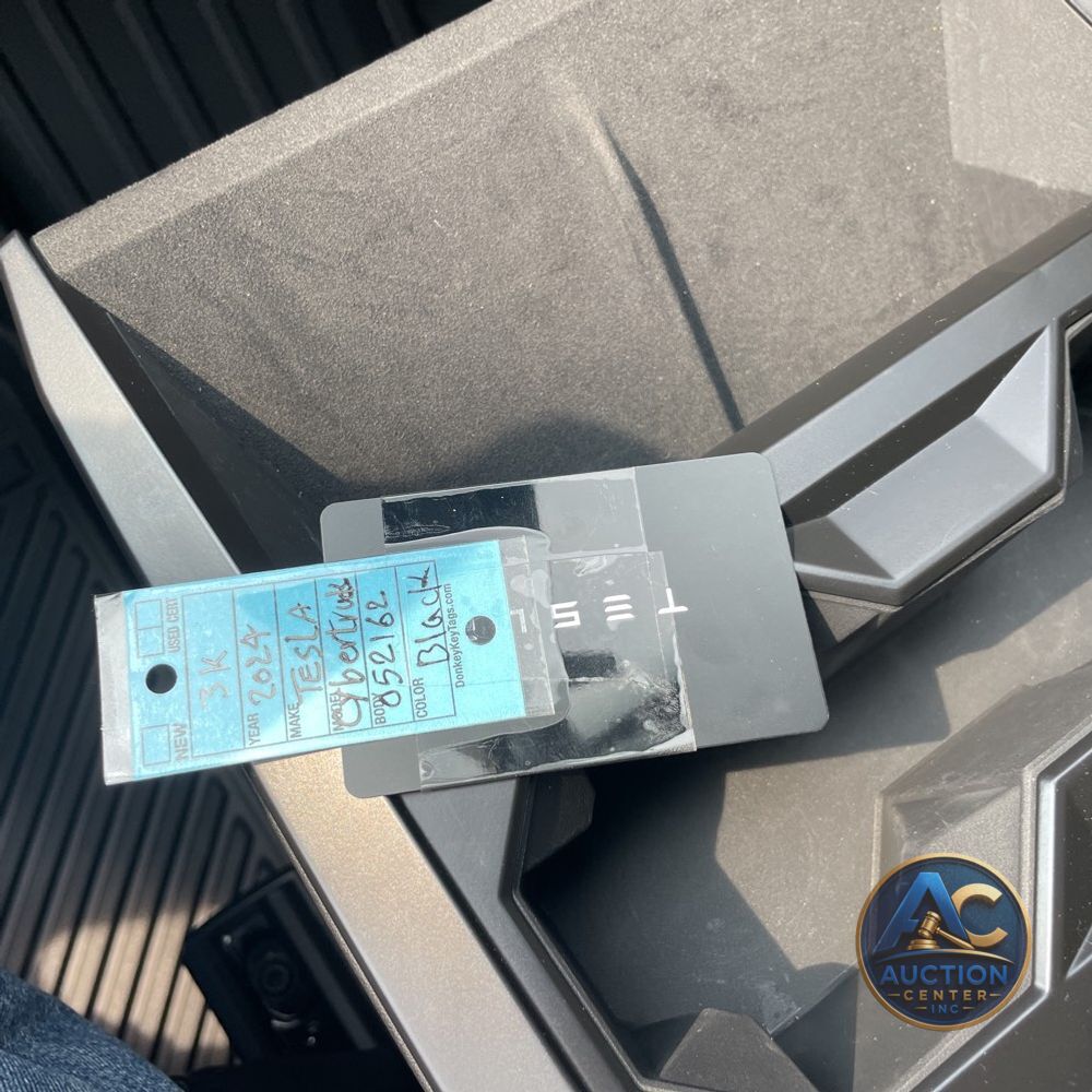 2024 Tesla Cybertruck Base