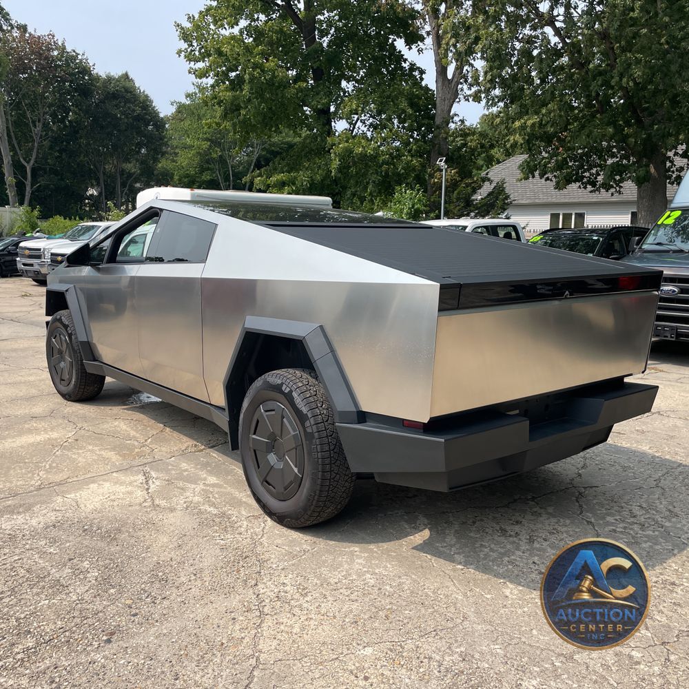 2024 Tesla Cybertruck Base