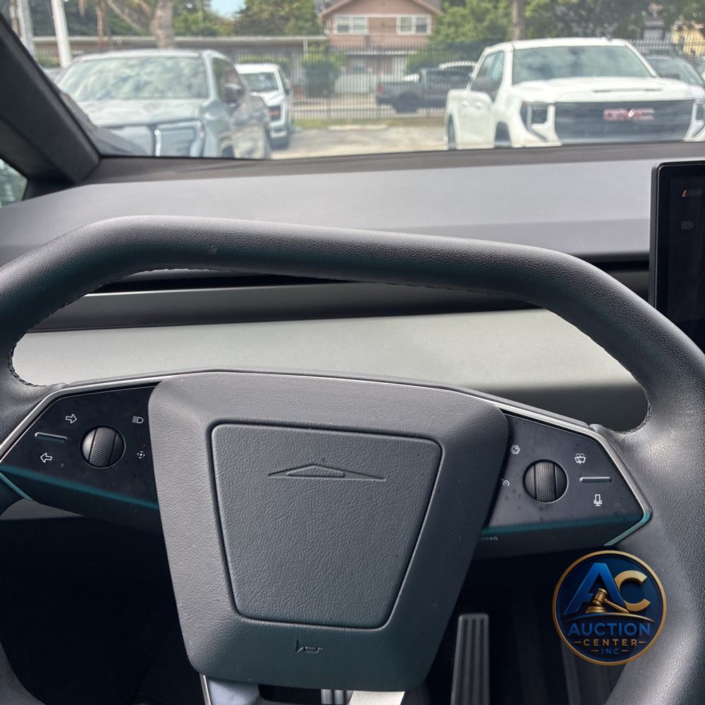 2025 Tesla Cybertruck