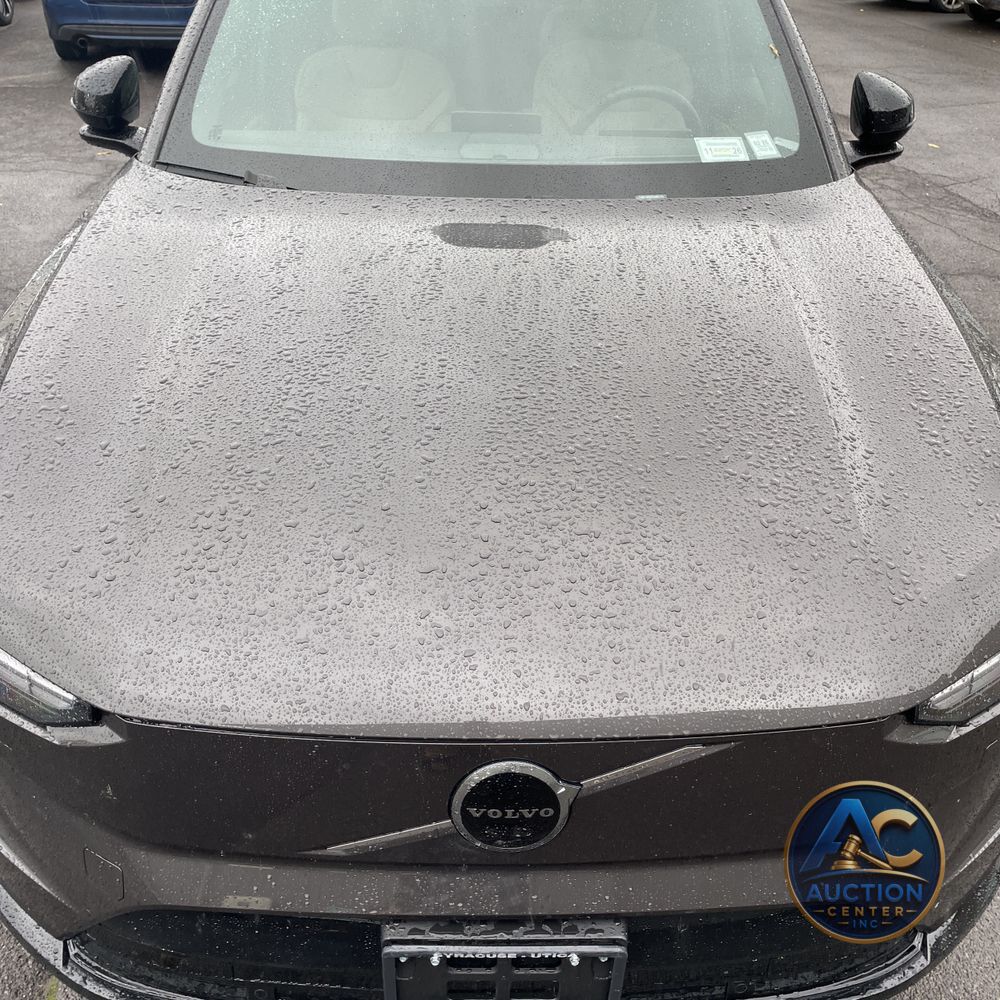 2025 Volvo EX90 Plus