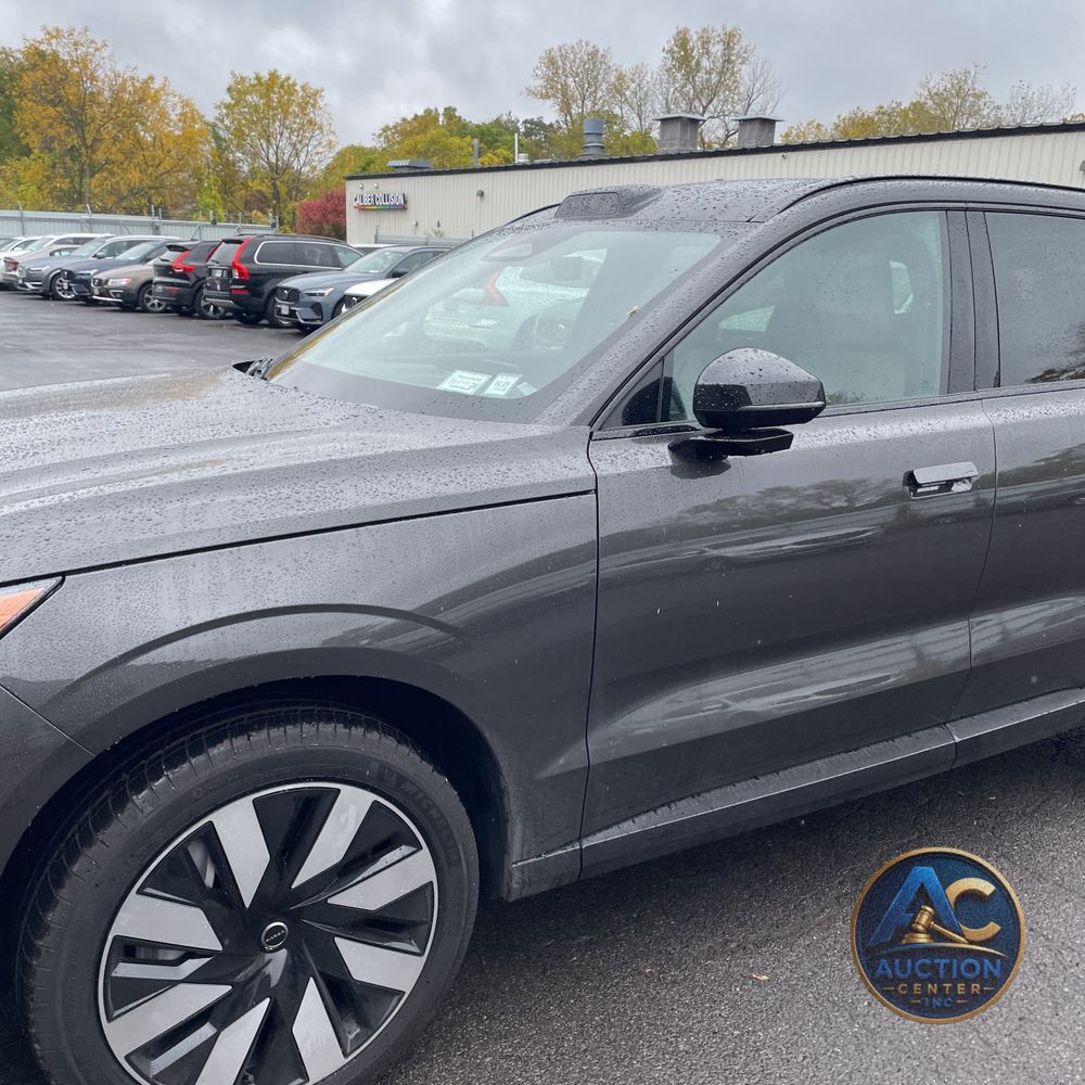 2025 Volvo EX90 Plus