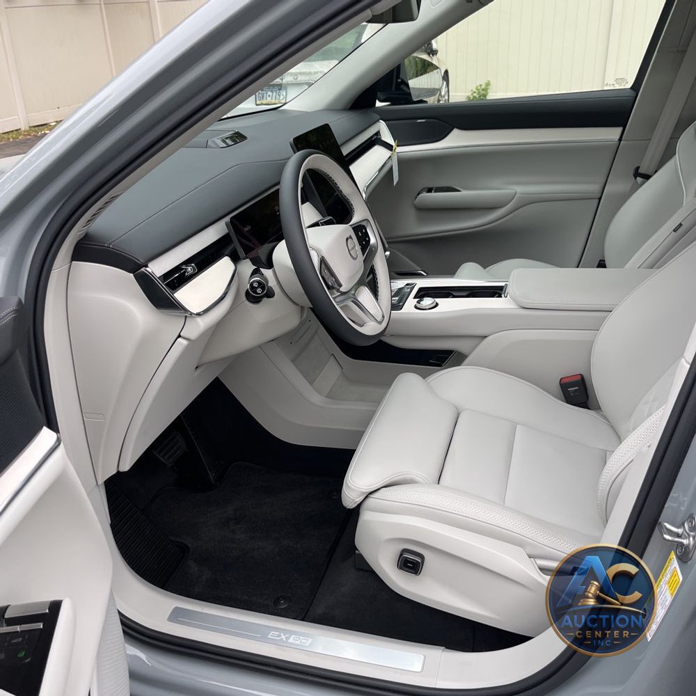 2025 Volvo EX90 Ultra