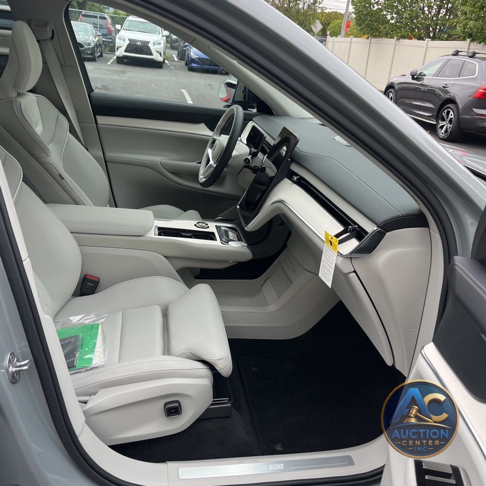2025 Volvo EX90 Ultra