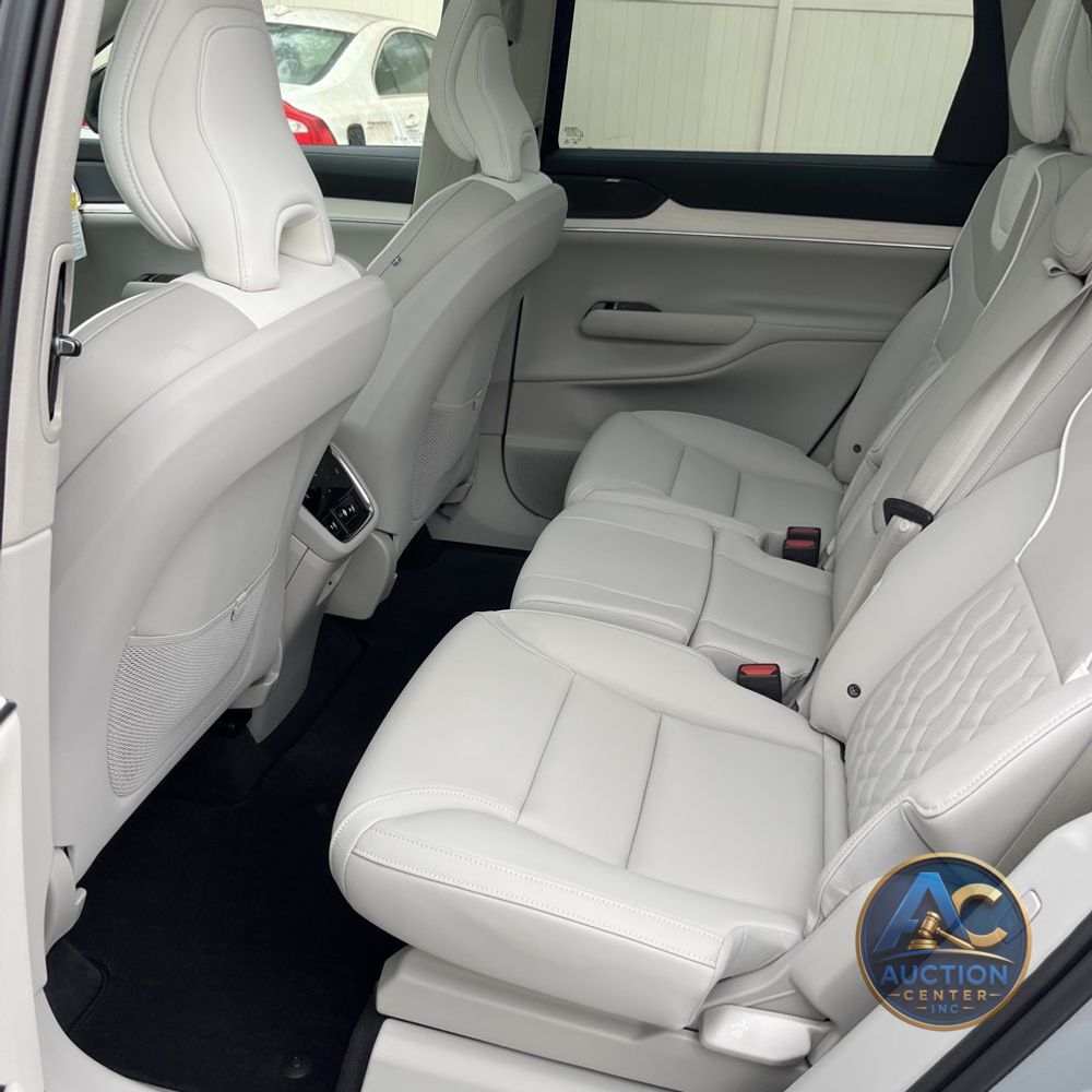 2025 Volvo EX90 Ultra