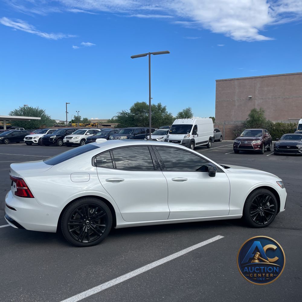 2024 Volvo S60 T8 - Ultimate PHEV
