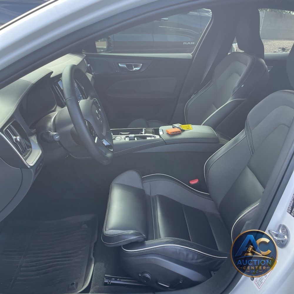 2024 Volvo S60 T8 - Ultimate PHEV