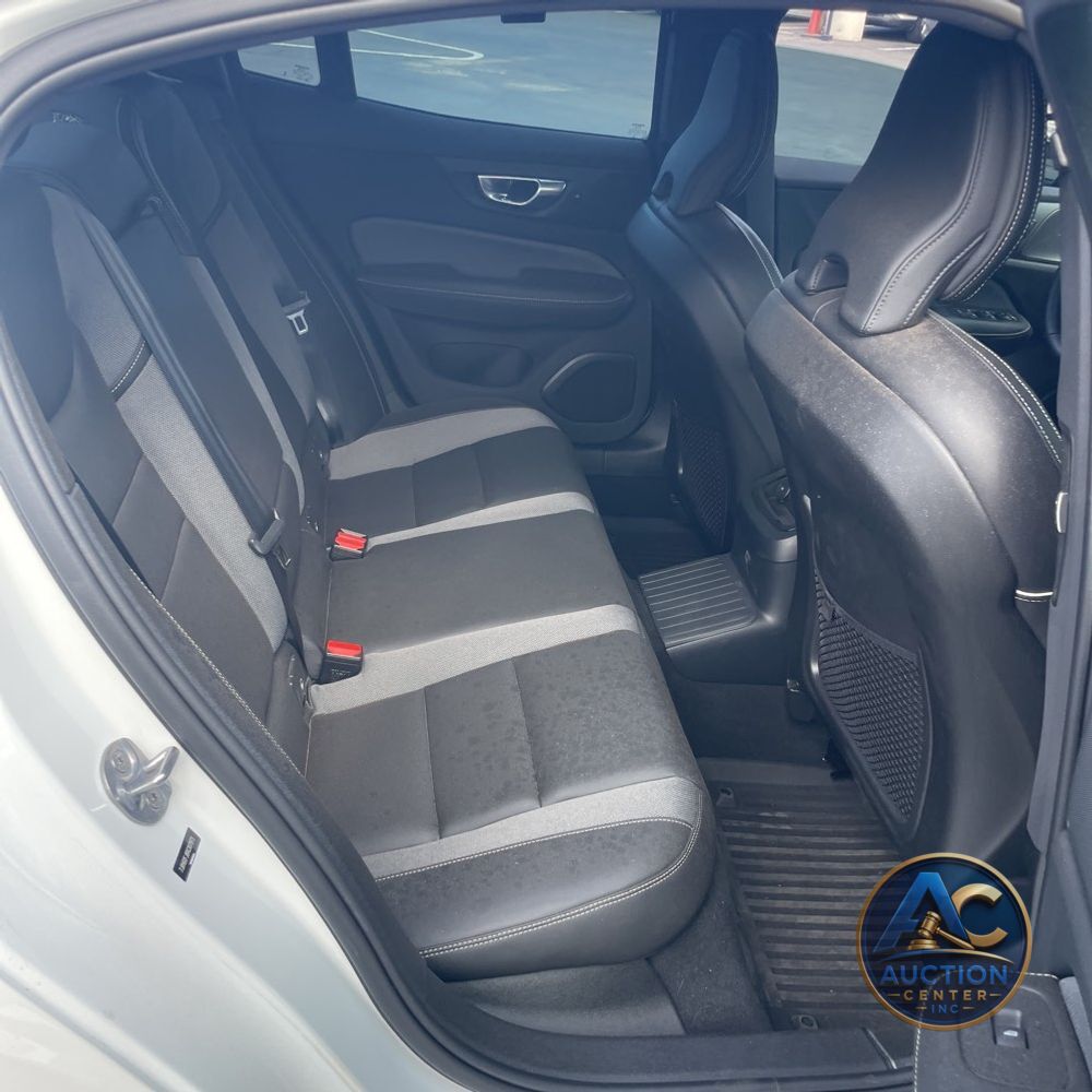 2024 Volvo S60 T8 - Ultimate PHEV