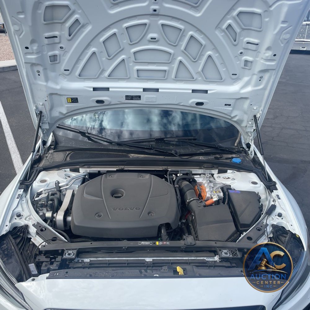 2024 Volvo S60 T8 - Ultimate PHEV