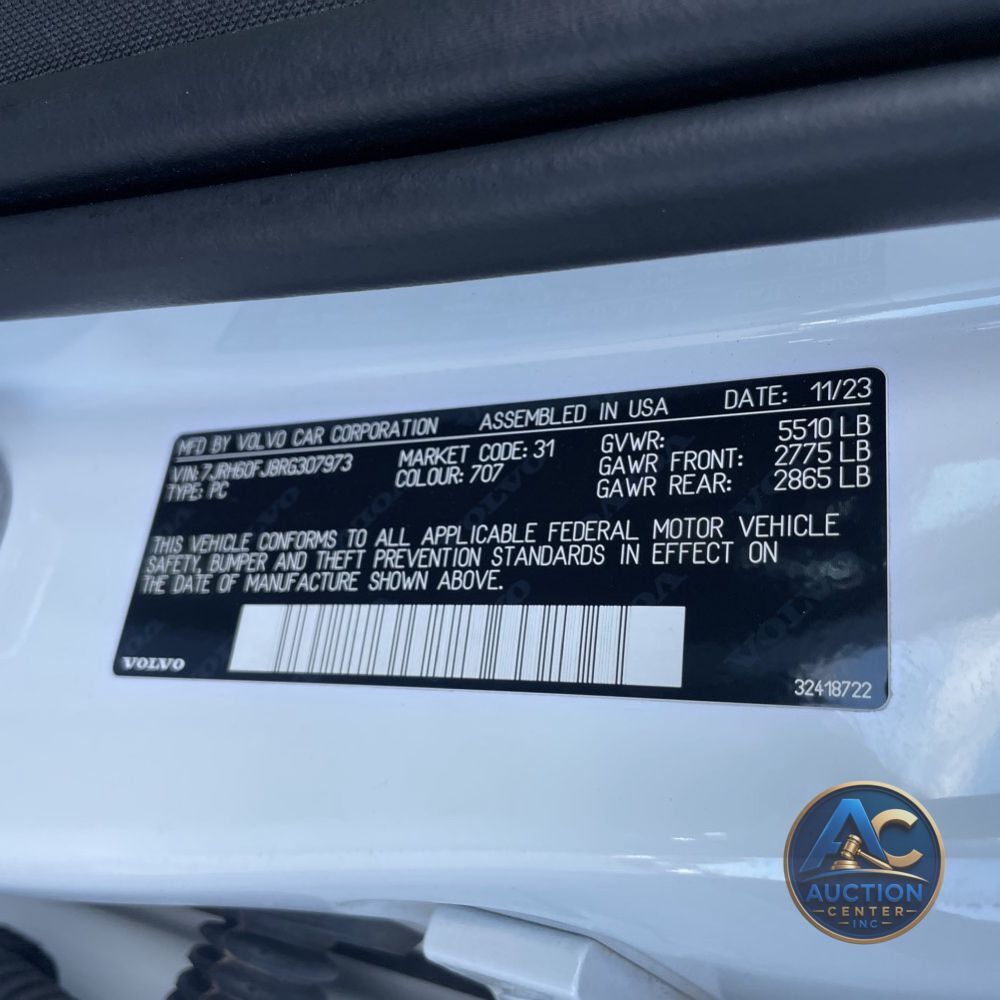 2024 Volvo S60 T8 - Ultimate PHEV