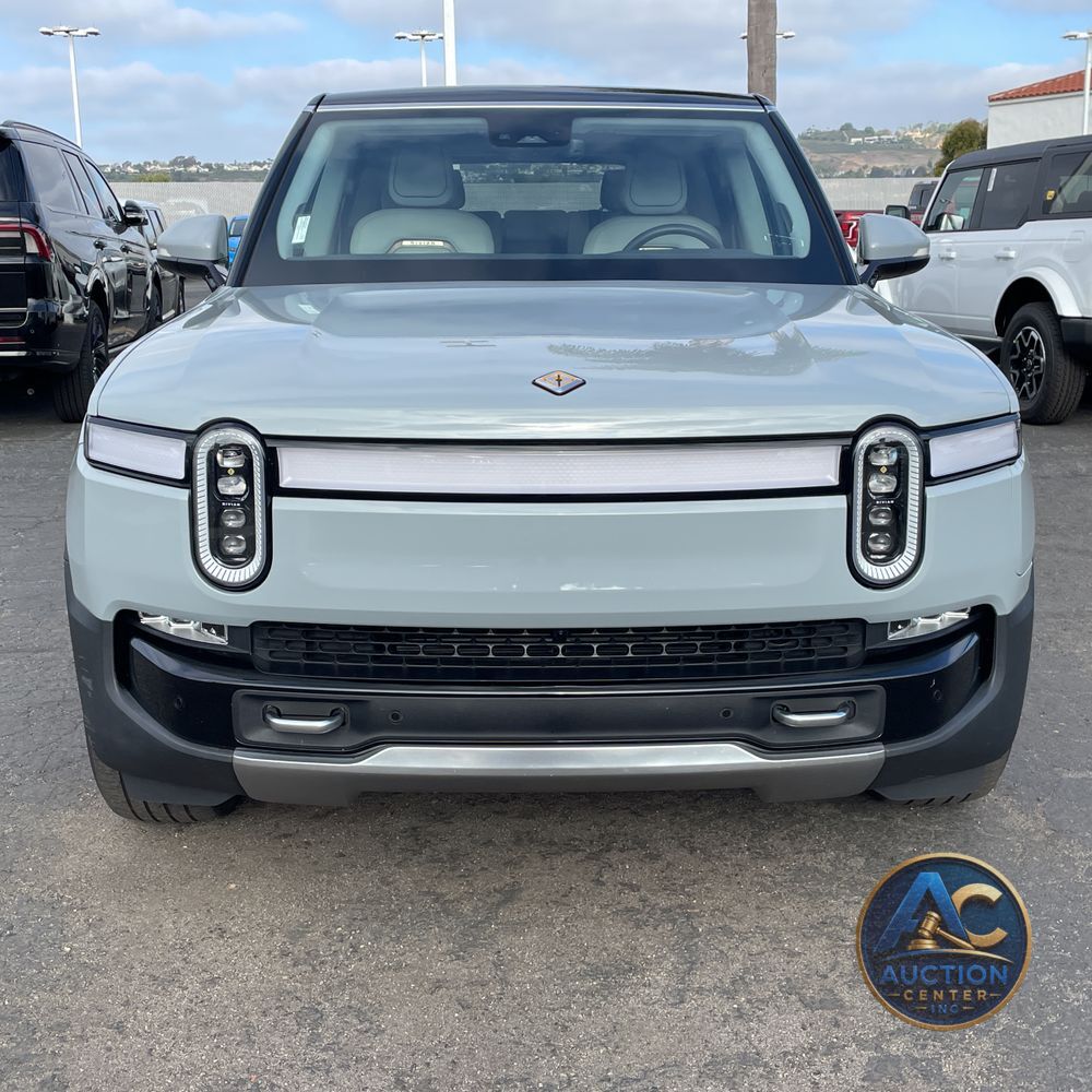 2023 Rivian R1S Adventure Quad-Motor
