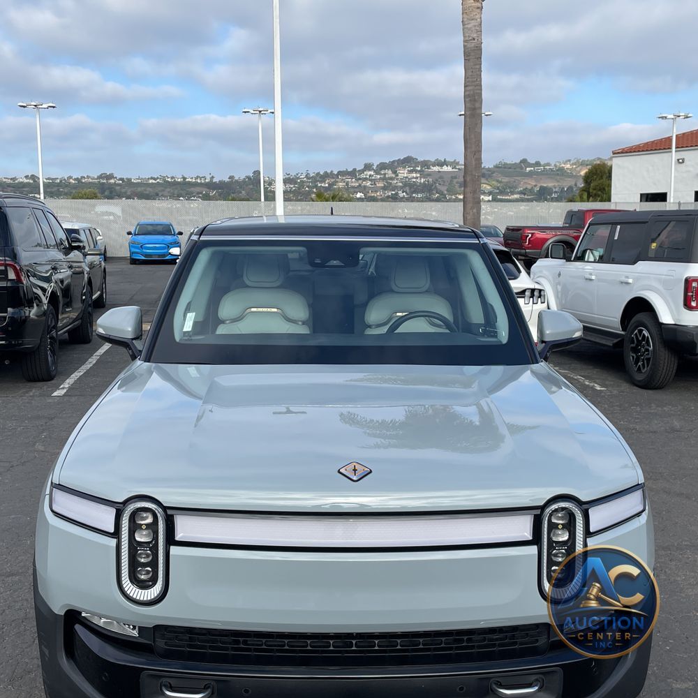 2023 Rivian R1S Adventure Quad-Motor