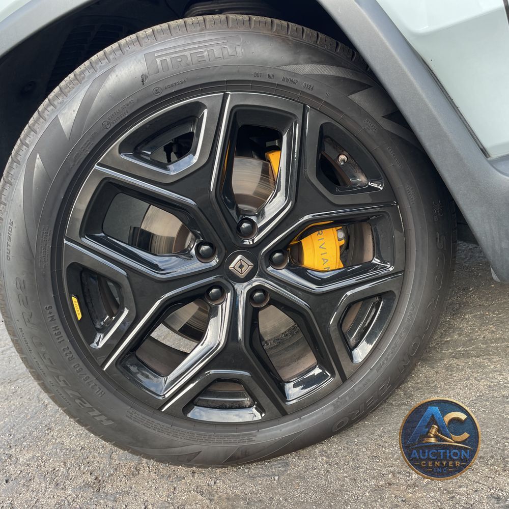 2023 Rivian R1S Adventure Quad-Motor